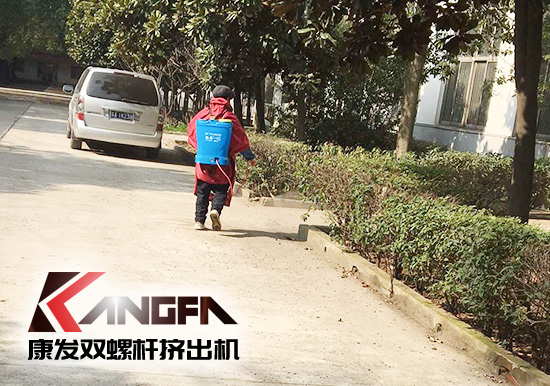 戰(zhàn)疫情、防風險、保安全！康發(fā)雙螺桿擠出機復工在即，全廠實現(xiàn)全方位消毒！