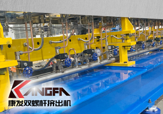 康發(fā)雙螺桿擠出機(jī)，砥礪前行！祝賀中國珠峰測(cè)量登山隊(duì)成功登頂珠峰，再創(chuàng)歷史！