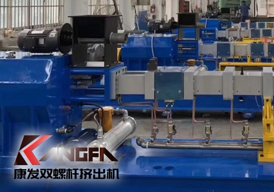 雙階式雙螺桿擠出機機組錐形雙螺桿和機筒、真空泵、電機等主要部件介紹