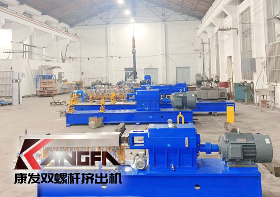 花園式廠區(qū)、綠樹成蔭、鳥語(yǔ)花香。原來的廠區(qū)的夜景是如此的美麗！