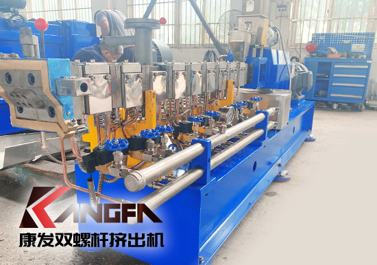 高效高產(chǎn)、大型精密、多功能化、模塊化、智能化雙螺桿擠出機(jī)——螺桿擠出機(jī)發(fā)展趨勢