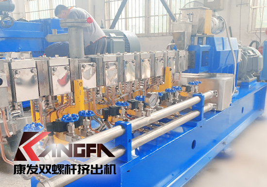 雙螺桿擠出機再生塑料行業(yè)工廠發(fā)展變革之路：配合環(huán)保政策，走向規(guī)范有序，綠色可持續(xù)發(fā)展的軌道