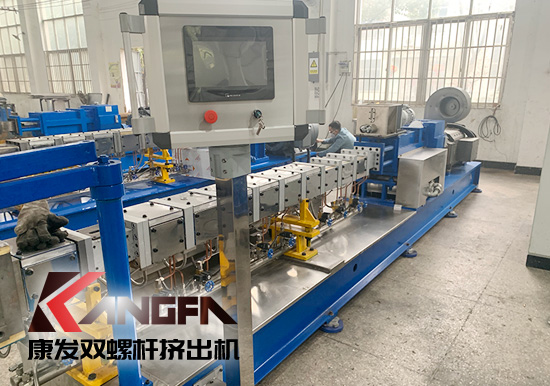 萬(wàn)水千山“粽”是情，端午將至“粽”飄香！康發(fā)雙螺桿擠出機(jī)祝廣大新老客戶端午安康！