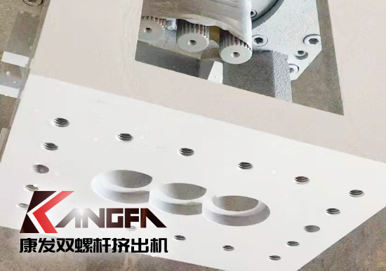 康發(fā)65、75高扭三螺桿擠出機產(chǎn)量高、能耗低、塑化、密練功能、分散效果好