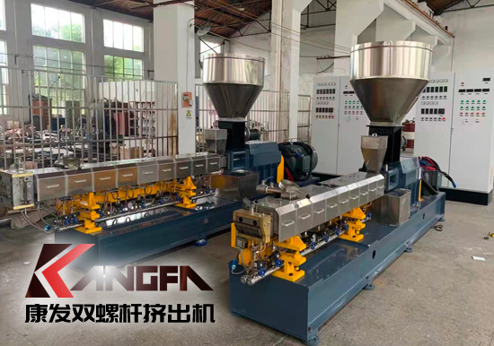 塑料雙螺桿造粒機行業(yè)技術(shù)不斷地進行研發(fā)和革新！為客戶度身定制特殊工藝的加工方案和系統(tǒng)！