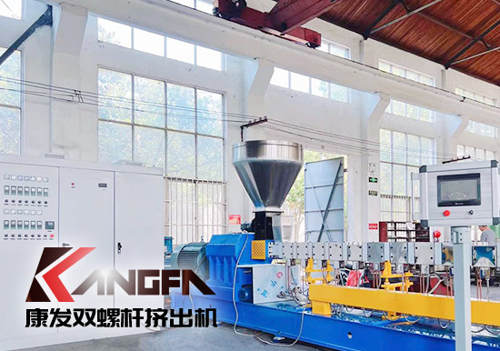 簡(jiǎn)述雙螺桿造粒機(jī)主要組成部分（包括電機(jī)、螺桿、機(jī)筒、加熱器、變速器等）