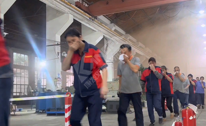 南京康發(fā)雙螺桿造粒機(jī)《火災(zāi)與爆炸事故專項(xiàng)應(yīng)急預(yù)案演練》再次拉開帷幕