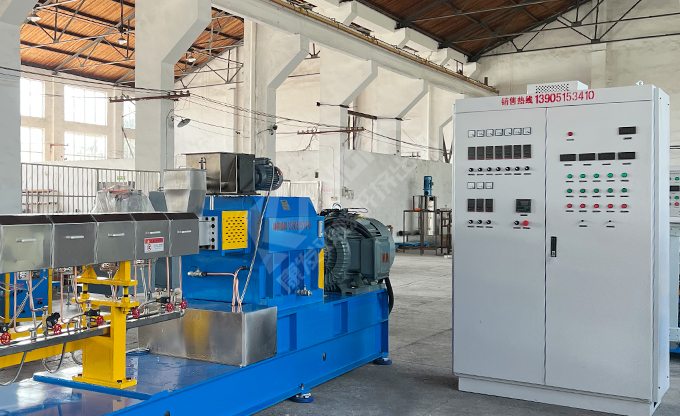 雙螺桿源頭生產(chǎn)廠家  多年專注雙螺桿造粒機、水下切粒系統(tǒng)、連續(xù)密煉造粒機生產(chǎn)制作