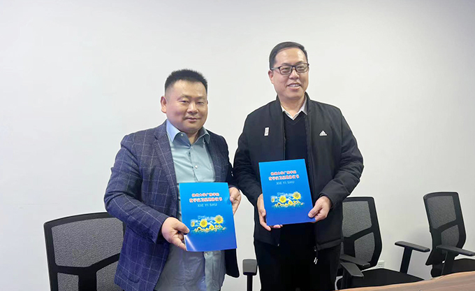 雙向賦能 培英共育 ——康發(fā)雙螺桿造粒機(jī)攜手揚(yáng)州大學(xué)廣陵學(xué)院共建教學(xué)實(shí)習(xí)基地