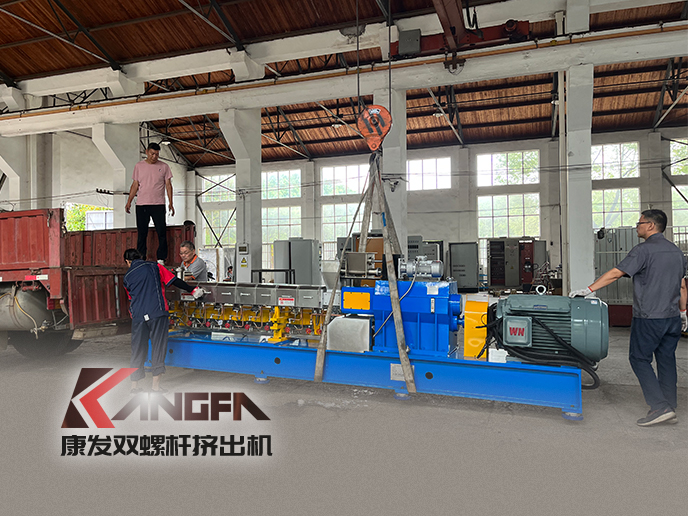 進(jìn)料段、螺桿旋轉(zhuǎn)與物料推進(jìn)、塑化與熔融段等雙螺桿造粒機(jī)工作原理詳解